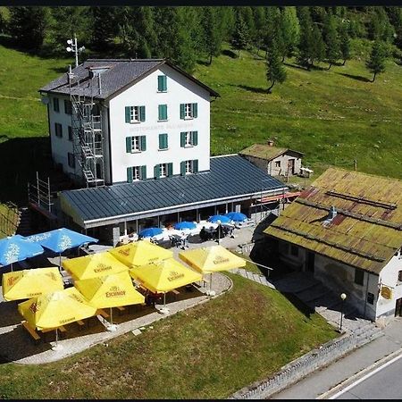 Ristorante Albergo All'Acqua 贝德雷托 外观 照片